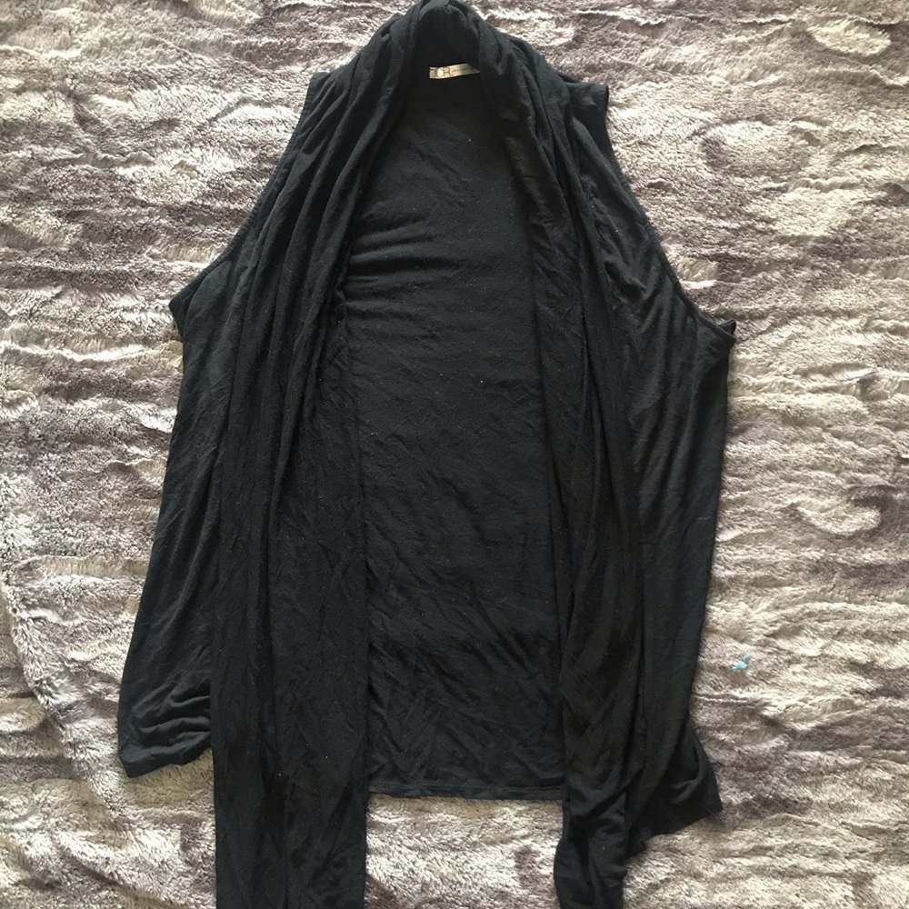 Sleeveless black cardigan